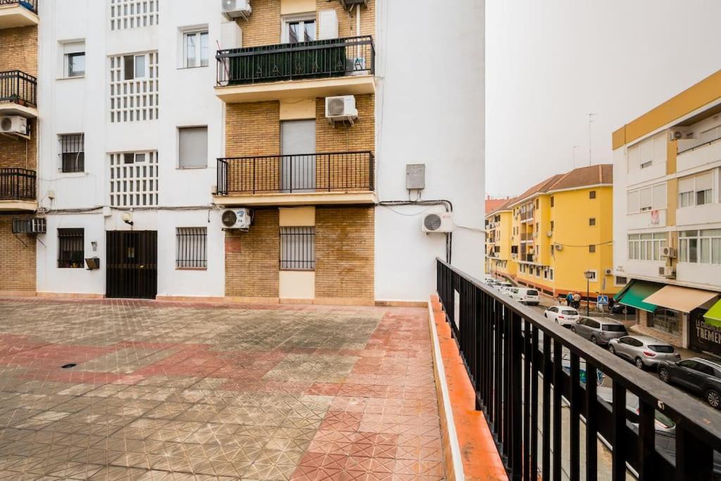 Apto Centrico, 2 Aparcamientos Privados, Bicis Sevilla Kültér fotó
