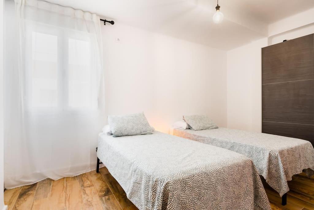 Apto Centrico, 2 Aparcamientos Privados, Bicis Sevilla Kültér fotó