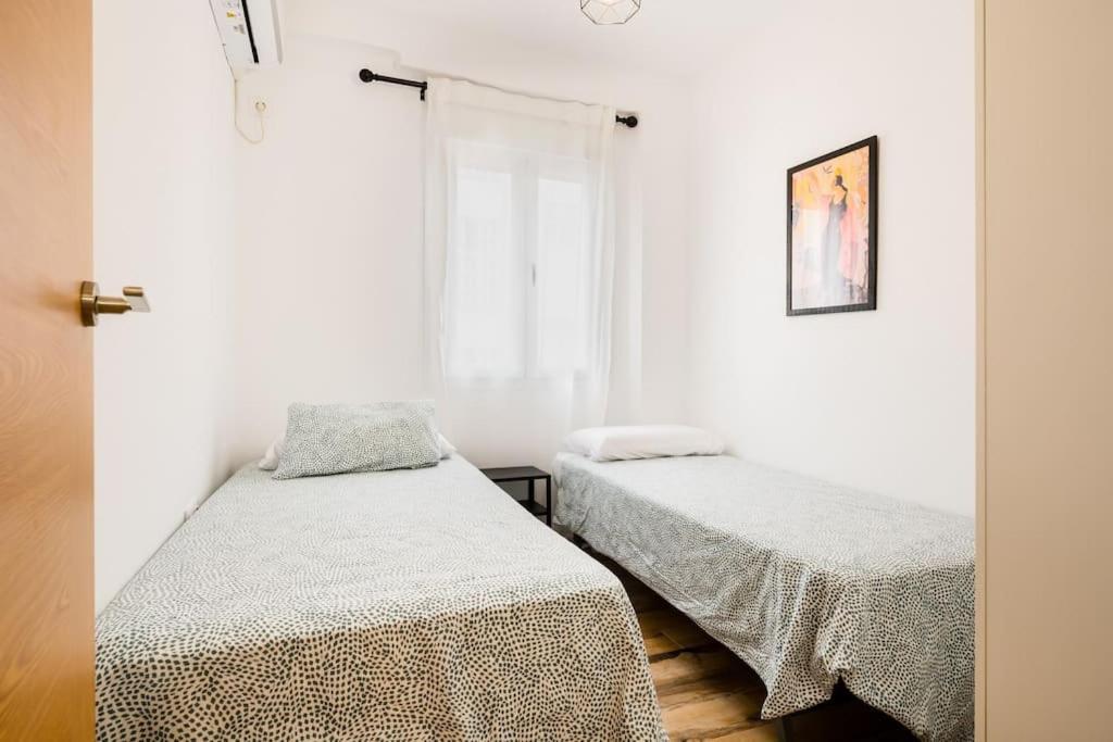 Apto Centrico, 2 Aparcamientos Privados, Bicis Sevilla Kültér fotó